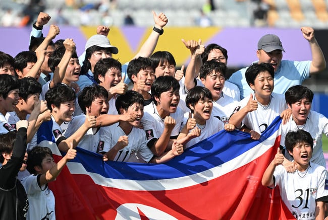 "내고향에 진심어린 축하, 공동응원단 성숙한 응원 문화" 이재명 대통령의 찬사, 수원FC 위민은 외롭다