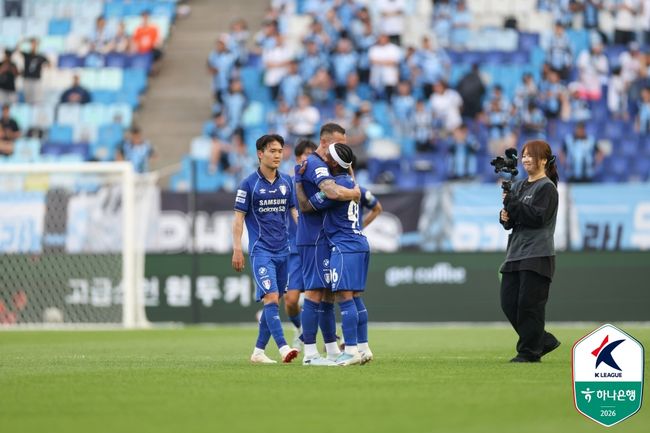 '파울리뇨 극장골 작렬' 수원삼성, 난타전 끝에 천안시티 3-2 제압...선두 부산 맹추격