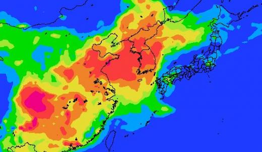 미세먼지 농도 예보. 일본 NHK의 오늘(7일) 오후 3시 초미세먼지 예보. 붉을수록 농도가 높다. /자료=NHK 캡처
