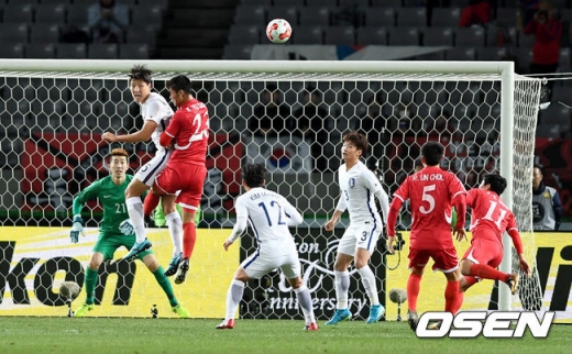 한국, 북한 상대 1-0 '신승'… 후반 19분 상대 자책골