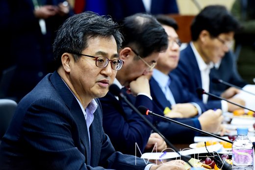 [머니S포토] 김동연 장관, "신산업 분야 대한 규제 개혁" 약속