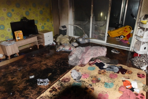 지난해 12월 31일 오전 광주 북구 두암동의 한 아파트에서 불이 나 아이 3명이 숨지는 사건이 발생했다. 사진은 진화된 화재현장의 모습./사진제공=광주북부소방서, 뉴스1