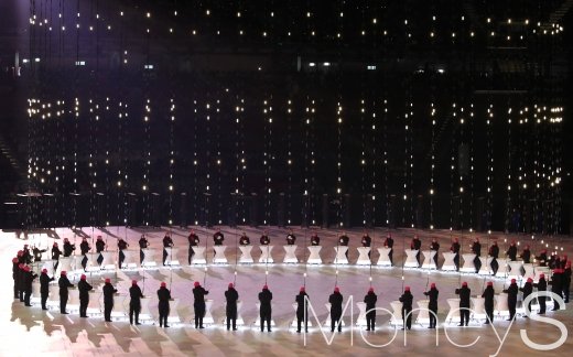 [머니S포토] 평창동계올림픽 개막식, '모두를 위한 미래'