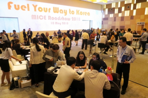 지난 5월 싱가포르에서 한국관광공사가 개최한 마이스(MICE) 로드쇼. /사진제공=한국관광공사