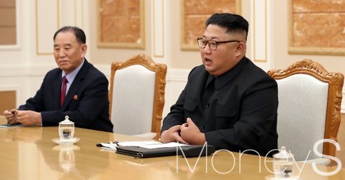 [머니S포토] 남북정상회담에서 인사말하는 김정은 위원장