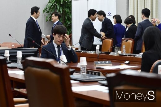 [머니S포토] 한국당 불참 속 진행된 입법조사처장 임명동의 건 투표