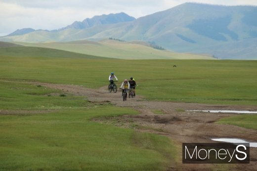 몽골 자전거여행, 대초원의 아름다운 동행