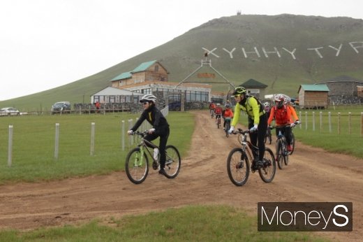 몽골 자전거여행, 훈누캠프와 대초원