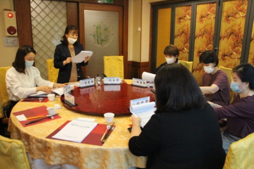 인구보건복지협회 부산지회는 지난 3일 여성과 아동 건강센터 운영위원회를 개최했다./사진=인구보건복지협회

