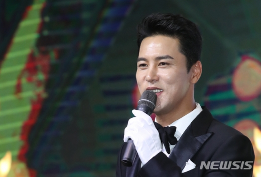 17일 방송 예정인 KBS2 '신상출시 편스토랑'에서는 '우리 김'을 주제로 한 12번째 메뉴 대결이 펼쳐지는 와중에 장민호가 연애관에 대한 이야기를 나눌 예정이다. /사진=뉴시스
