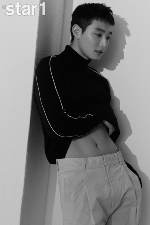 1년 7개월간의 군 생활을 마치고 돌아온 정진운이 여자친구 경리를 향한 사랑꾼 면모를 보여줬다. /사진=앳스타일 제공