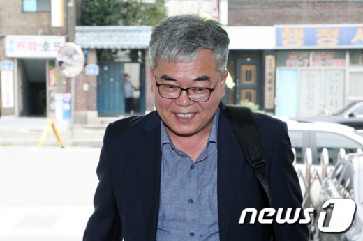 박훈 변호사가 김봉현 전 스타모빌리티 회장으로부터 룸살롱 접대를 받은 검사의 실체를 공개했다. /사진=뉴스1