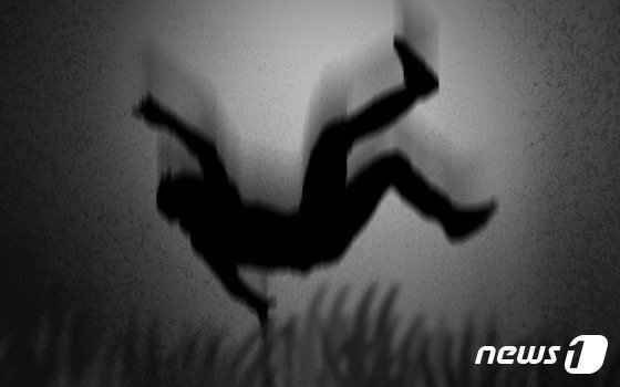 전북 정읍에서 한 30대가 만취 상태로 아파트 18층에서 뛰어내리고도 기적적으로 목숨을 건졌다. /사진=뉴스1