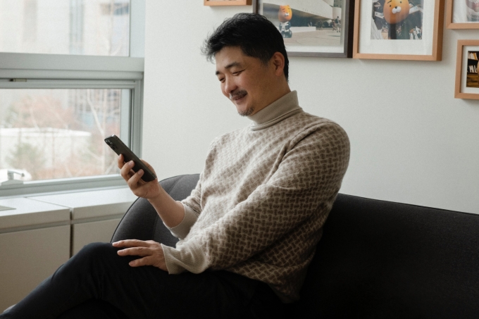 김범수 카카오 이사회 의장(55)이 이달 말 구체적인 재산 기부 방법에 대해 논의할 것으로 보인다. /사진제공=김범수