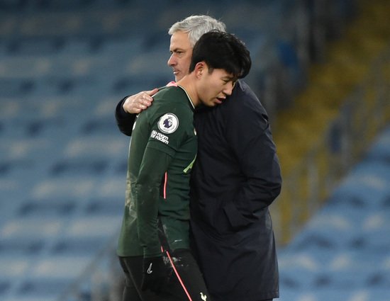 Heung-min Son who played 300 minutes on the 7th…  Mourinho “I asked if I could help.”