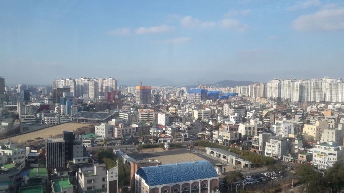광주지역 공가 10가구 중 7가구 이상은 아파트였으며, 전남은 전국에서 가장 높은 공가율을 보였다.광주광역시 동구 전경/사진=머니S DB.