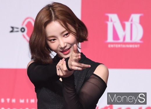 걸그룹 모모랜드 출신 배우 연우가 의미심장한 SNS글을 남겼다. /사진=장동규 기자