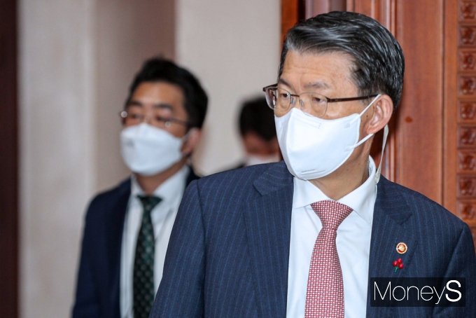 은성수 금융위원장은 개인의 주식차입기회를 늘리는 등 공매도 제도를 손질하겠다고 밝혔다. /사진=머니S