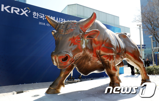 한국거래소는 지난주(2월22일~26일) 총 36건에 대해 시장경보조치를 취했다고 지난 3일 밝혔다. /사진=뉴스1