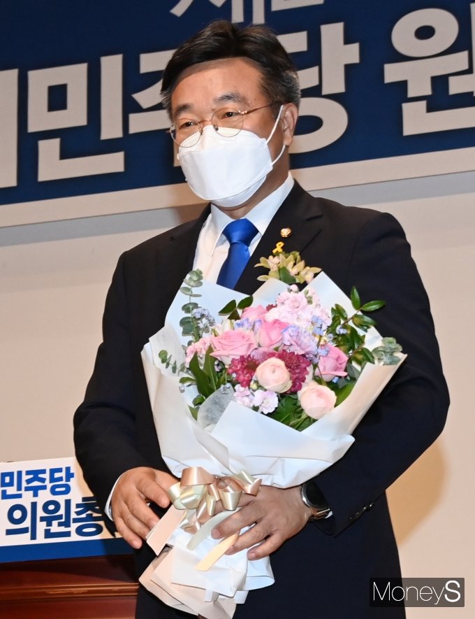 윤호중 의원이 민주당 새 원내대표로 선출됐다. /사진=장동규 기자