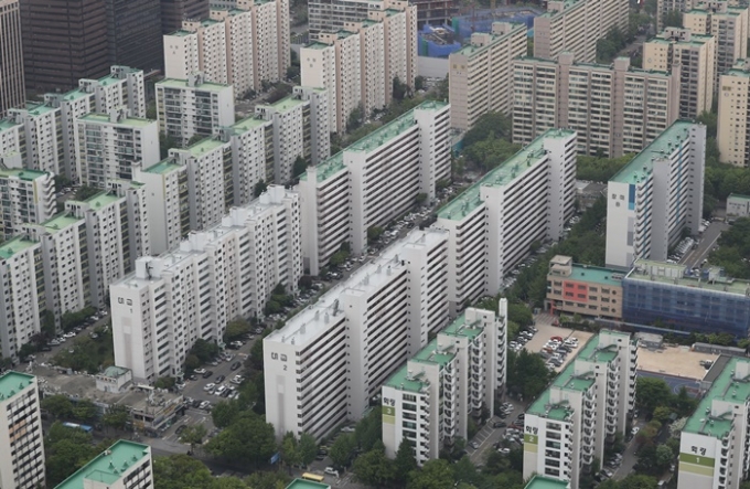 경찰이 서울에서 수백채의 주택을 소유하면서 세입자들에게 주택 전세보증금을 돌려주지 않았단 의혹을 받는 세 모녀를 수사하고 있다. 사진은 기사 내용과 관련 없음. /사진=뉴스1