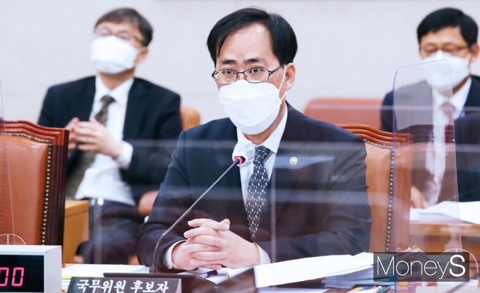 박준영 장관 후보자가 지난 4일 서울 여의도 국회 본관에서 열린 농림축산식품해양수산위원회, 해양수산부장관 인사청문회에 출석해 질의에 답변하고 있다. /사진=임한별 기자