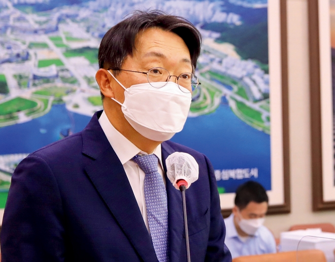 정부의 LH 개편안은 밑그림만 그려졌을 뿐 실제 작업을 수행하는 데는 수년 이상 소요될 것이란 관측이다. LH 조직개편은 ‘한국토지주택공사법’ 개정이 필요한 사항으로 당·정 협의를 이루더라도 국회 논의 과정이 필요하다. /사진=뉴시스
