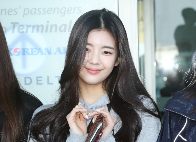 걸그룹 있지 '리아' 학폭 폭로한 동창 무혐의… 이유는? - 머니S
