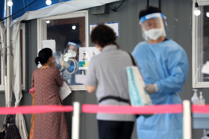 보험사들이 신종 코로나바이러스 유병력자들에 대한 가입 기준을 높였다./사진=뉴스1