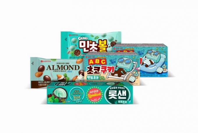 롯데제과가 ‘ABC초코쿠키 민트초코’를 선보이며, ‘민트초코’ 라인업을 4종으로 확대했다. (롯데제과 제공)