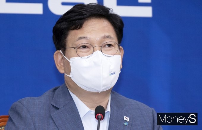 5일 송영길 더불어민주당 대표가 '불임 정당'이라는 표현을 쓴 것에 사과했다. 사진은 전날 송 대표가 민주당 최고위원회의에 참석해 발언하는 모습. /사진=임한별 기자