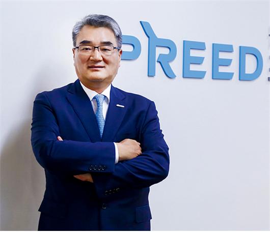 프리드라이프가 장례를 포함해 웨딩과 투어, 연회 등 토털 컴퍼니로 도약을 시도하고 있다. 사진은 김만기 프리드라이프 대표./사진=프리드라이프