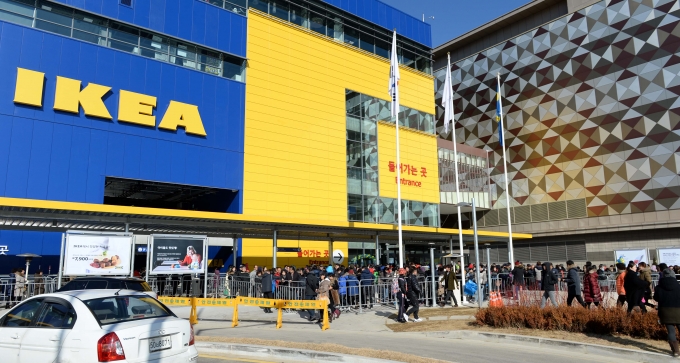 글로벌 홈퍼니싱 기업 이케아가 집에서의 생활에 새로운 영감을 선사할 세계 최초의 가상 글로벌 홈투어 ‘이케아 페스티벌(IKEA Festival)’을 오는 16일 오후 3시부터 선보인다./사진제공=뉴시스