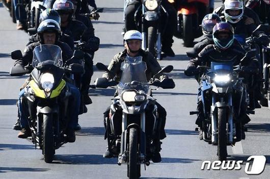 KB손해보험이 이륜차보험 수요에 대응하기 위해 보험심사 자동화 시스템을 구축했다./사진=뉴스1