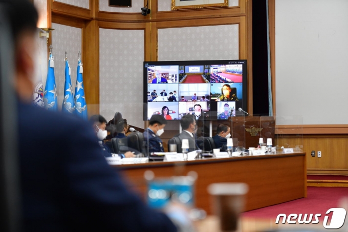 28일 공군본부 대회의실에서 '2021 국제 전자전 콘퍼런스'가 열리고 있다. (공군 제공) © 뉴스1