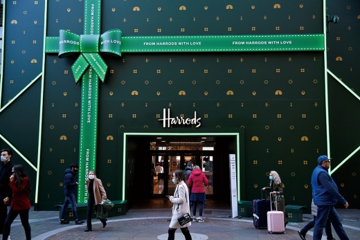 영국 런던 해러즈 백화점은 뷰티 매장 리뉴얼을 단행했다./사진=로이터