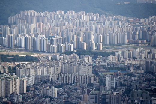 리얼투데이가 지난 11일 주택산업연구원(주산연)이 발표한 입주경기실사지수(HOSI) 자료를 분석한 결과에 따르면 지난달 미입주 사례 가운데 34.1%는 잔금대출 미확보 때문이었다. /사진=뉴시스
