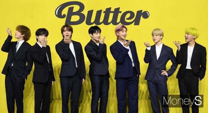 그룹 방탄소년단(BTS)의 병역 대상자 여부에 온 국민의 관심이 쏠리고 있다. 사진은 지난 5월21일 서울 송파구 방이동 올림픽공원 올림픽홀에서 열린 새 디지털 싱글 'Butter'(버터) 발매 기념 글로벌 기자간담회에 참석한 방탄소년단(BTS). /사진=장동규 기자