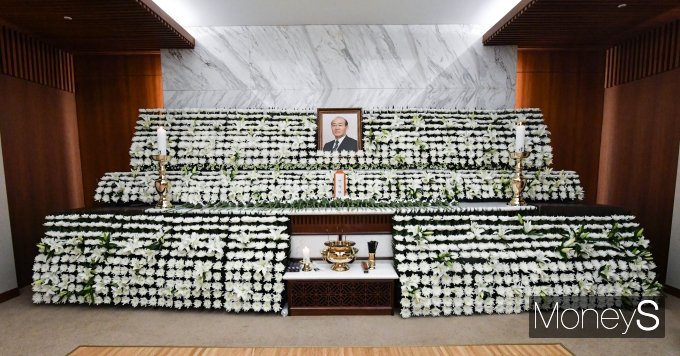 방역당국이 23일 사망한 전두환씨 사인이 신종 코로나바이러스 감염증(코로나19) 백신 부작용으로 인한 혈액암일 수 있다는 측근 측 주장에 대해 "확인되지 않았다"는 입장을 내놨다. /사진=장동규 머니S 기자