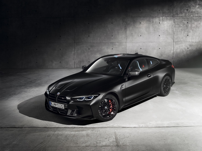 BMW 코리아가 세계 150대 한정 모델인 ‘M4 컴페티션×KITH 드로우’를 온라인 드로우 방식으로 국내에 4대 선보인다. /사진=BMW 코리아