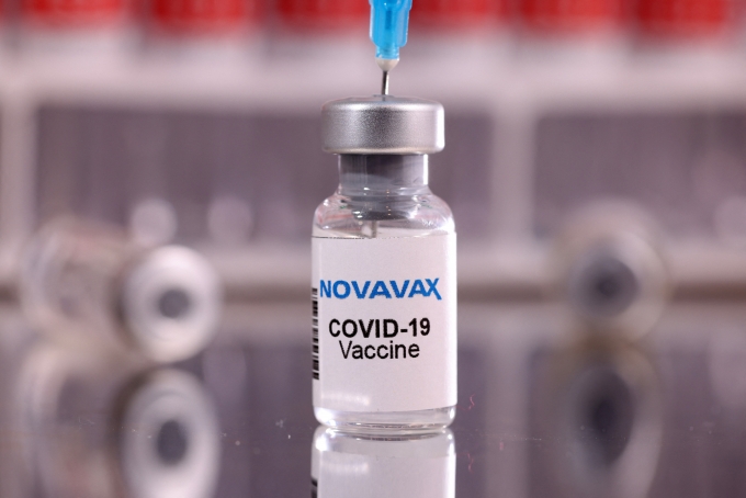 노바백스 신종 코로나바이러스 감염증(코로나19) 백신이 오는 2월 중 미접종자들 대상으로 우선 접종된다./사진=로이터통신