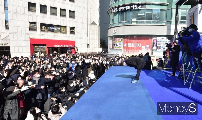 [�Ӵ�S����] ���� �λ� ����� "�̷��� ���� ���� ����, ������ �տ� �޷�..."