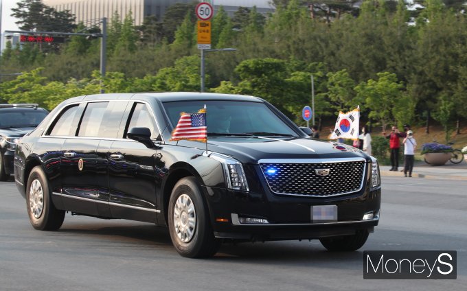 [머니S포토] 삼성 반도체 공장으로 향하는 바이든 미국 대통령