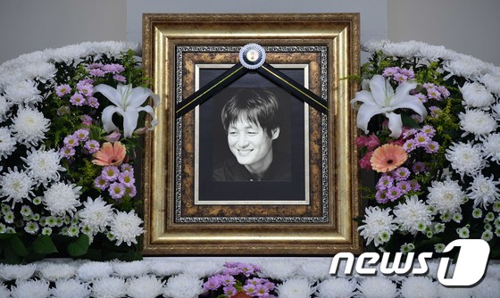 [사진] '스토브리그' 배우 이얼, 식도암 투병 끝 세상 떠나…향년 58세
