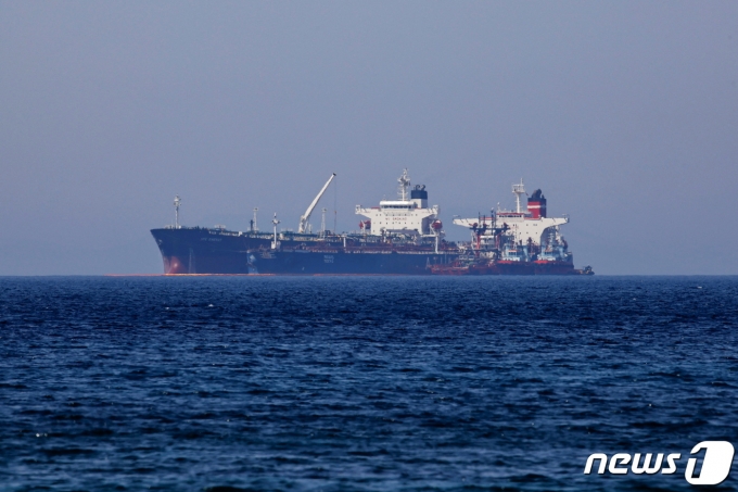 미국은 지난 26일(현지시간) 그리스 남부 에비아섬 인근에 정박했던 이란 유조선 라나 호가 운송하던 이란사 원유 약 10만톤을 압류했다. © 로이터=뉴스1 © News1 원태성 기자
