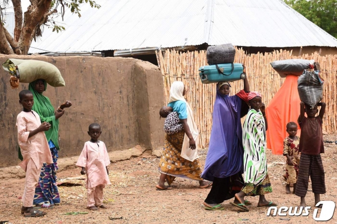 나이지리아 남부에서 28일(현지시간) 음식을 나눠주는 교회 자선 행사 도중 인파가 몰리면서 30여명이 압사했다. 사진은 나이지리아 시골 모습. 사건과 무관 © AFP=뉴스1