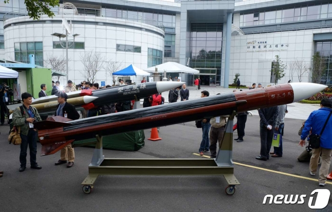 대만 지대공미사일 '천궁3'(스카이보우3) 2014.12.02 © AFP=뉴스1 © News1 정윤미 기자