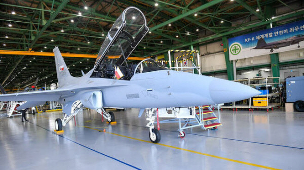 경남 사천 한국항공우주산업(KAI) 공장에 전시된 국산 FA-50 경공격기. (폴란드 국방부) © 뉴스1