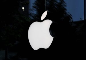 애플, 한국에 백기투항…모든 앱 '제3자결제' 허용