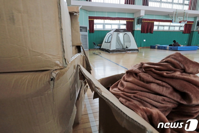 서울 동작구 문창초등학교에 이재민 대피소가 마련돼 있다. 2022.8.9/뉴스1 ⓒ News1 조태형 기자